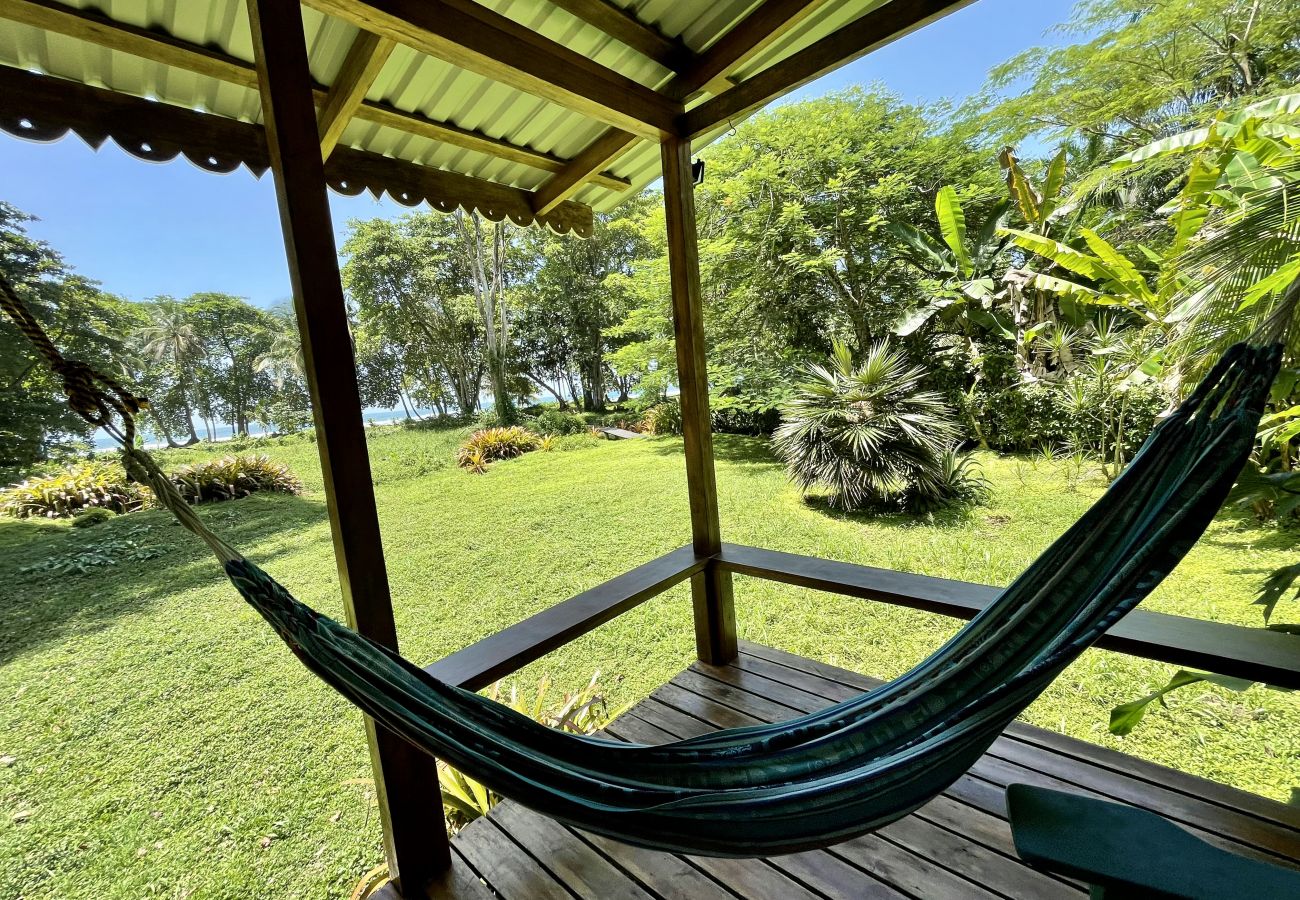 Bungalow en Playa Chiquita - Bungalow del Mar