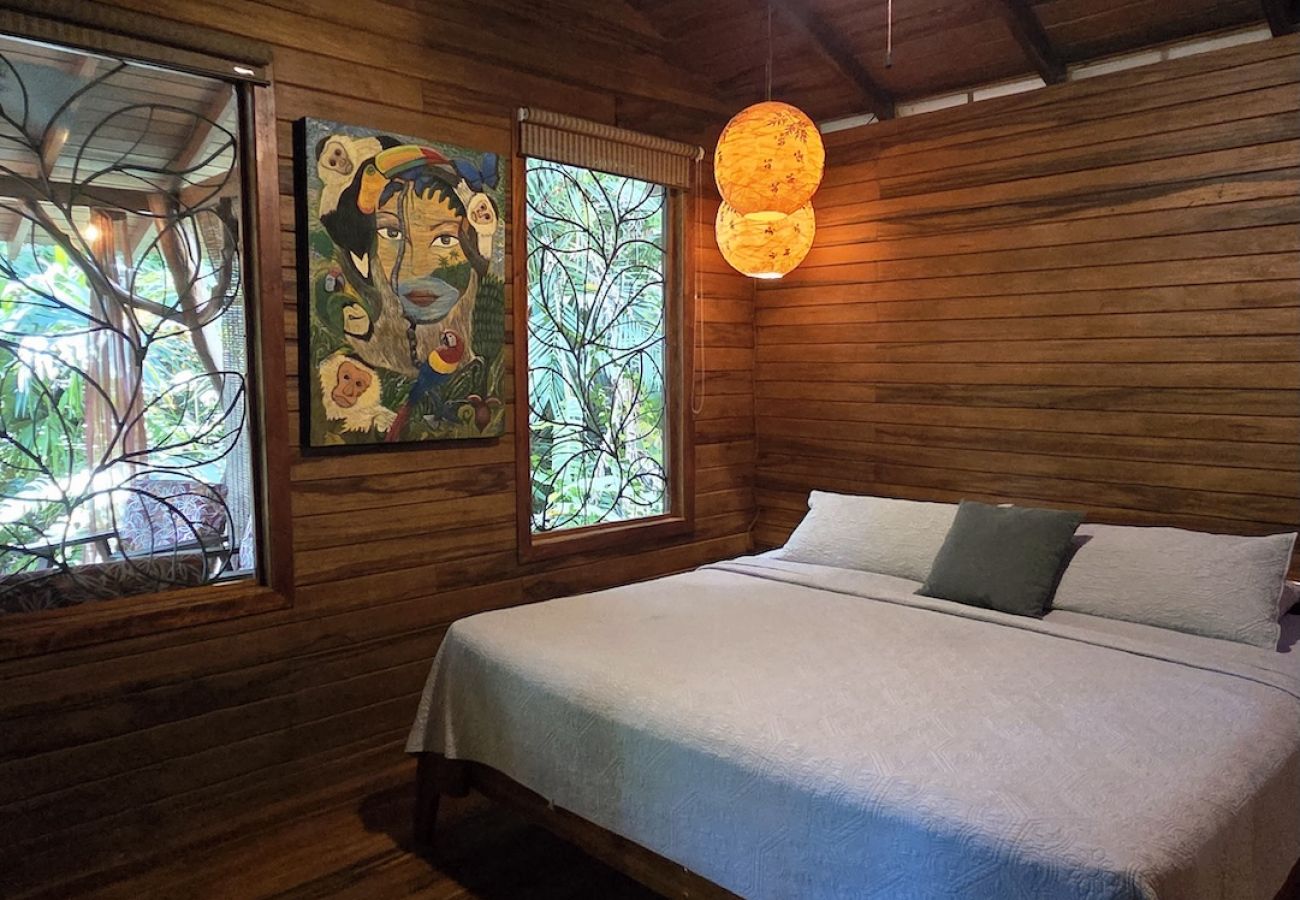 Casa en Playa Chiquita - Tin Roof- Romantic Jungle House with AC steps to Playa Chiquita