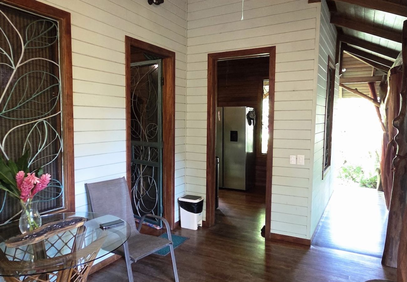 Casa en Playa Chiquita - Tin Roof- Romantic Jungle House with AC steps to Playa Chiquita