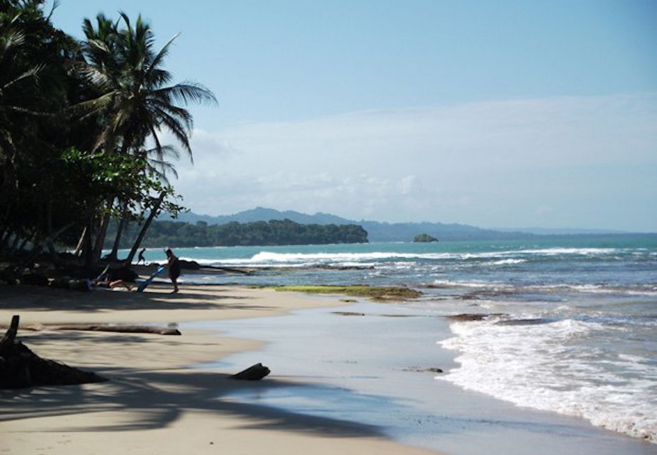 Casa en Playa Chiquita - Casa Ambar 