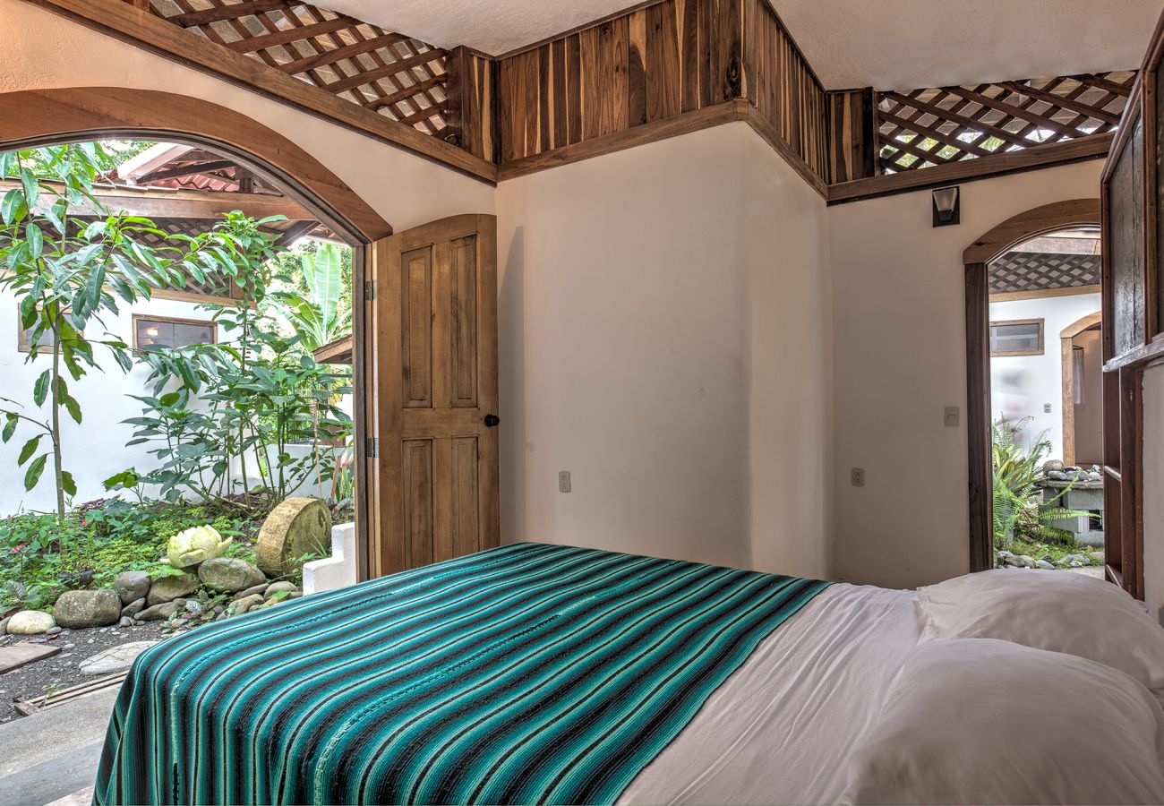 Casa en Playa Chiquita - Compass Rose