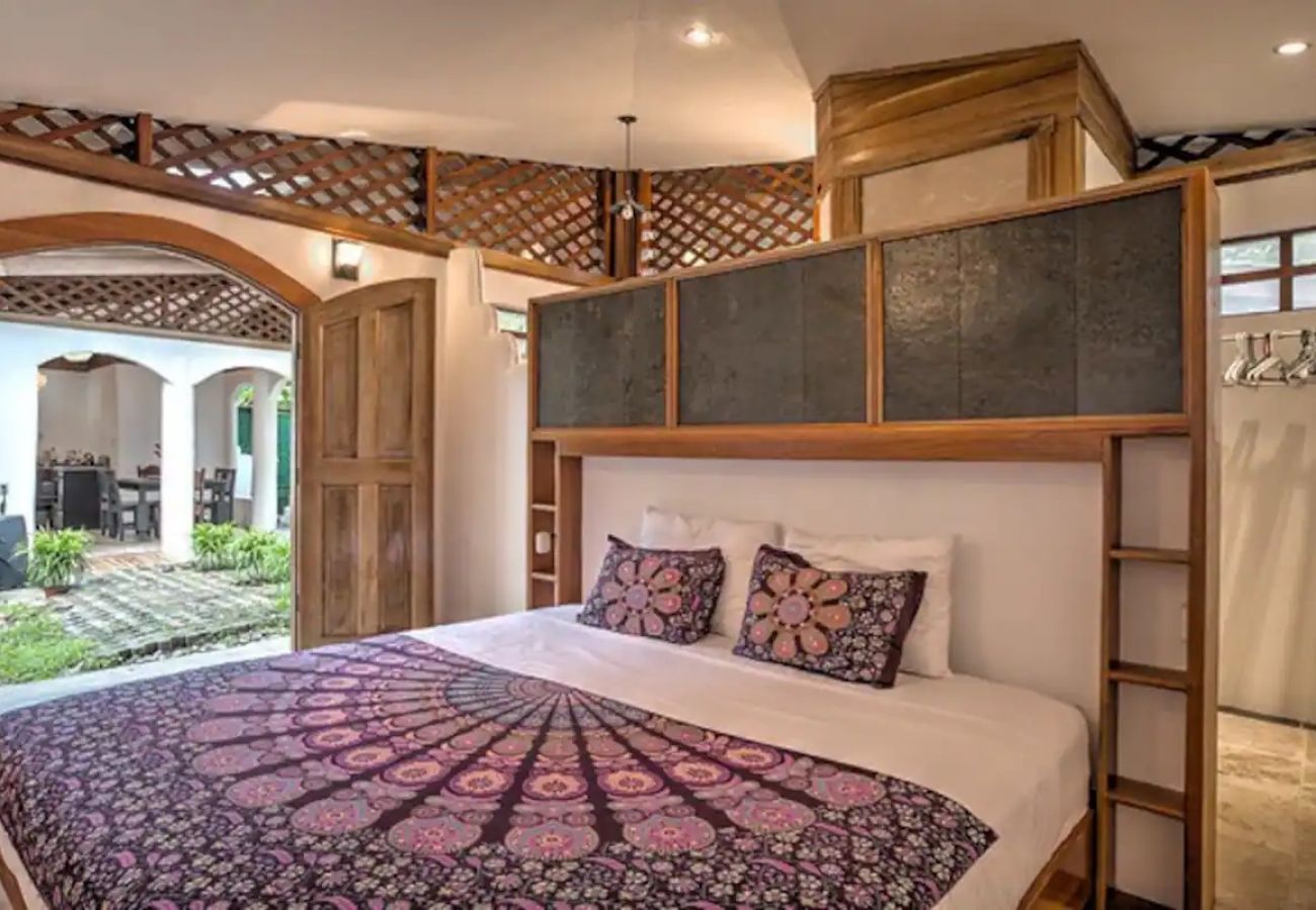 Casa en Playa Chiquita - Compass Rose Delux Beach House