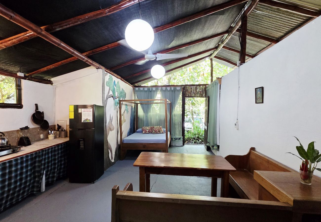 Bungalow en Playa Chiquita - Cuarto Sol relax, meditate, enjoy nature