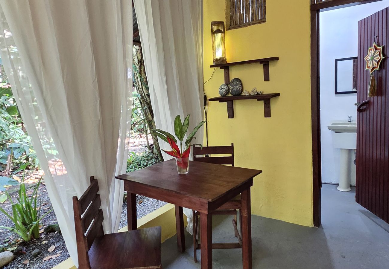 Bungalow en Playa Chiquita - Cuarto Sol relax, meditate, enjoy nature