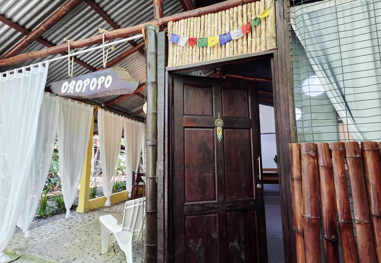 Bungalow en Playa Chiquita - Cuarto Sol relax, meditate, enjoy nature