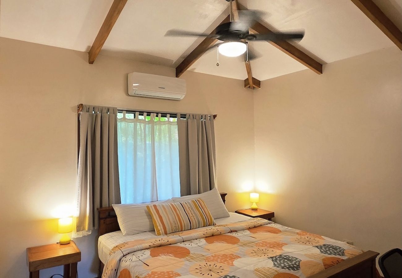Casa en Cocles - Madu- Cozy House with AC steps to Cocles Beach