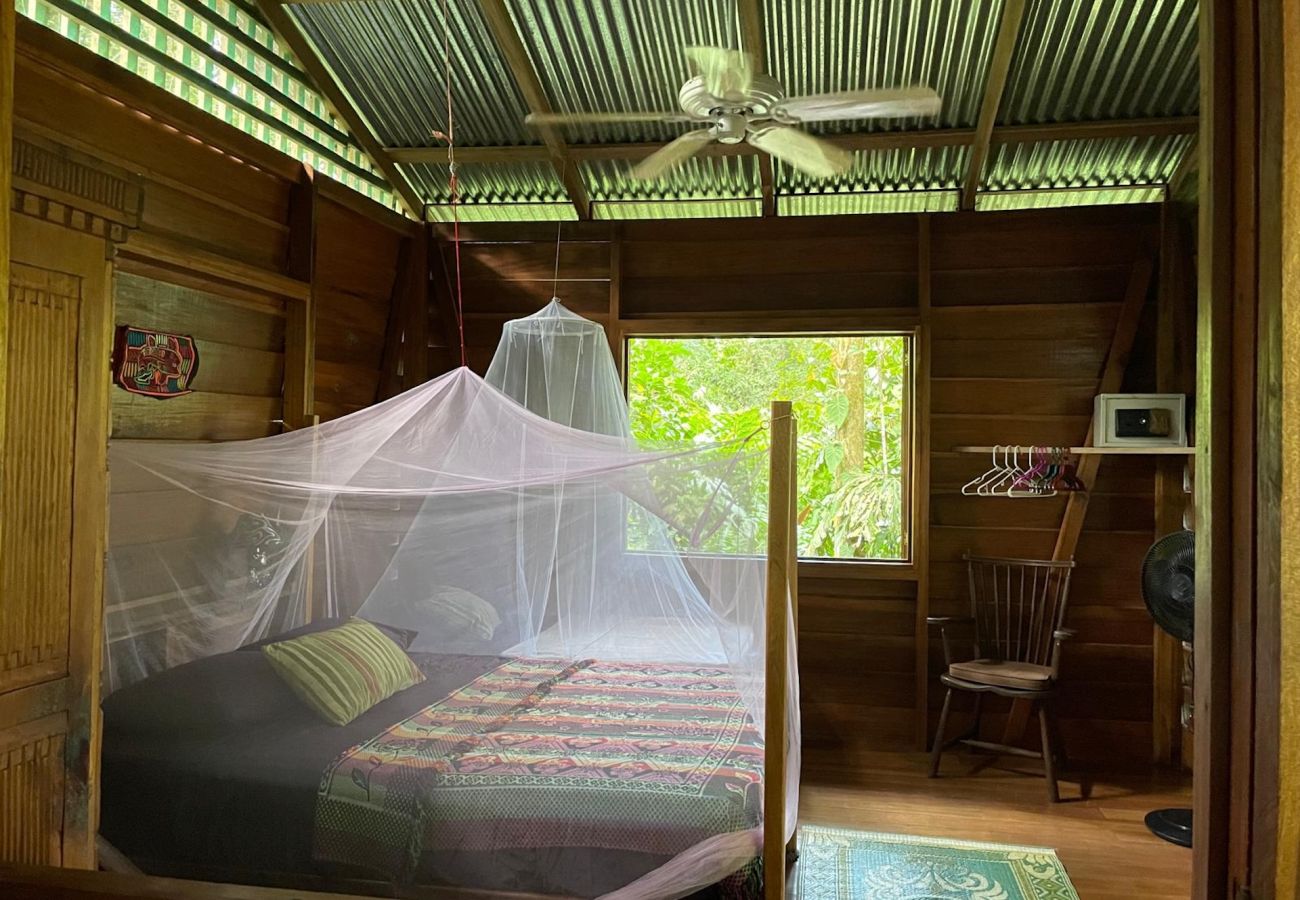 Bungalow en Manzanillo - Ranitas Casonita y Tranquila - Jungle Houses for nature lovers sleeps 8 