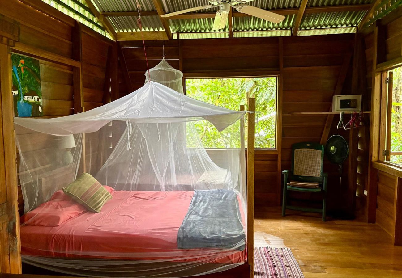 Bungalow en Manzanillo - Ranitas Casonita y Tranquila - Jungle Houses for nature lovers sleeps 8 