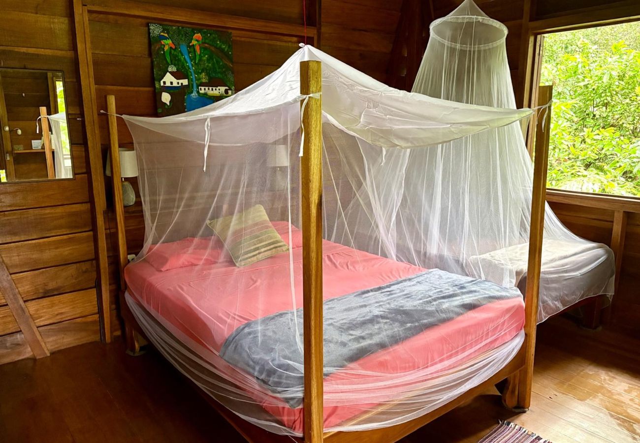 Bungalow en Manzanillo - Ranitas Casonita y Tranquila - Jungle Houses for nature lovers sleeps 8 