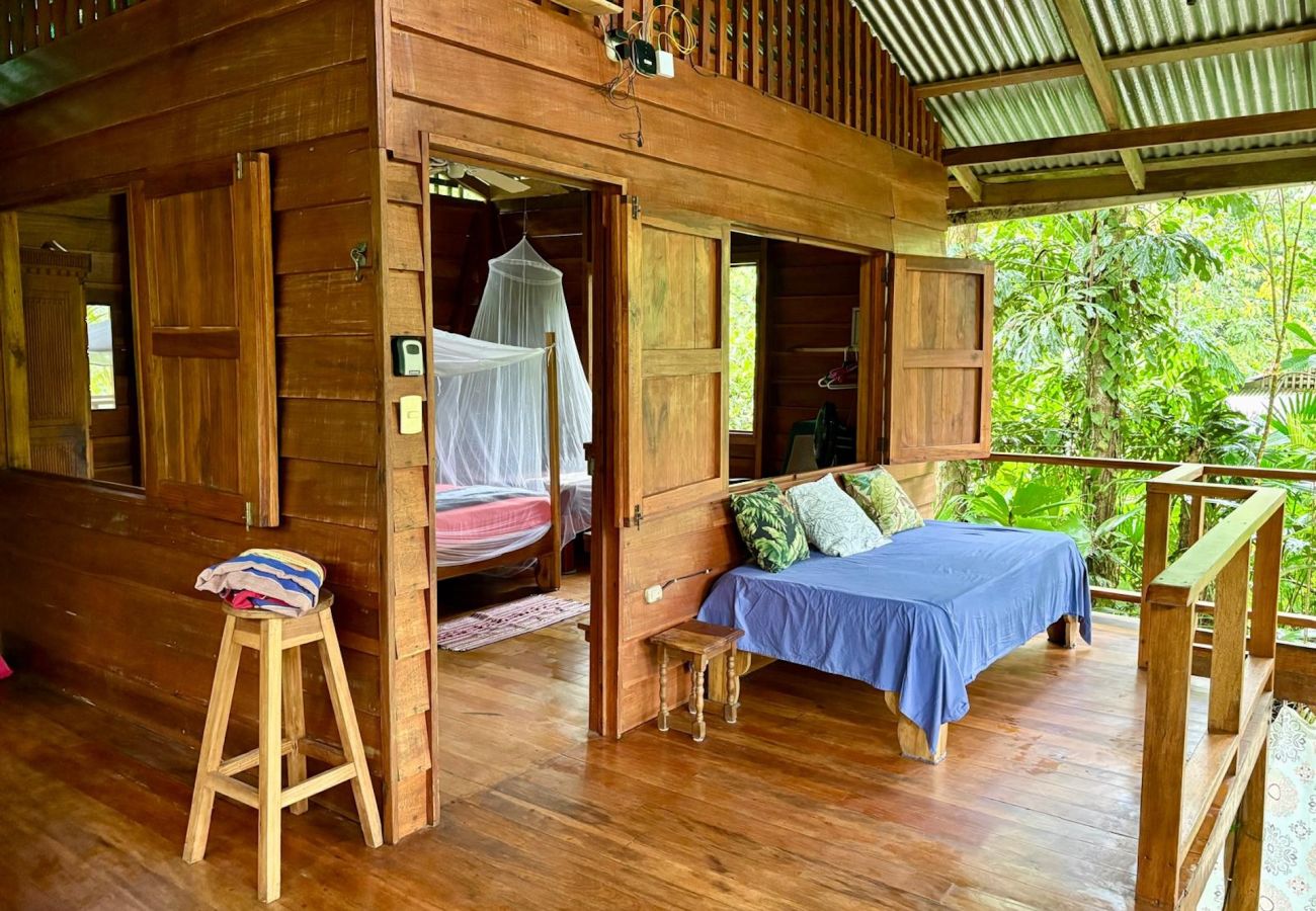 Bungalow en Manzanillo - Ranitas Casonita y Tranquila - Jungle Houses for nature lovers sleeps 8 