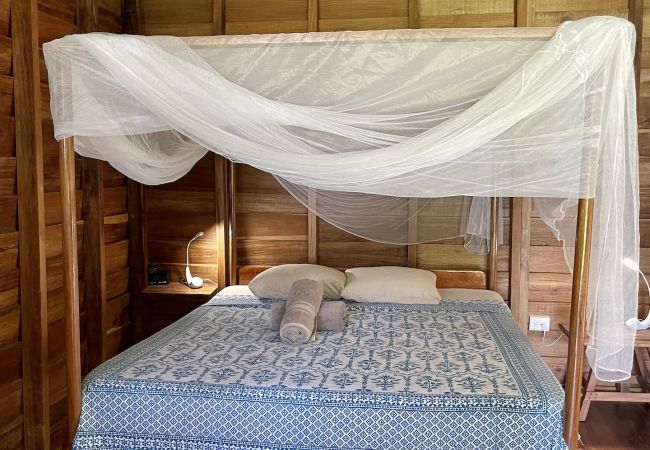 Bungalow in Playa Chiquita - Bungalow del Mar Bungalow in Playa Chiquita - Bungalow del Mar