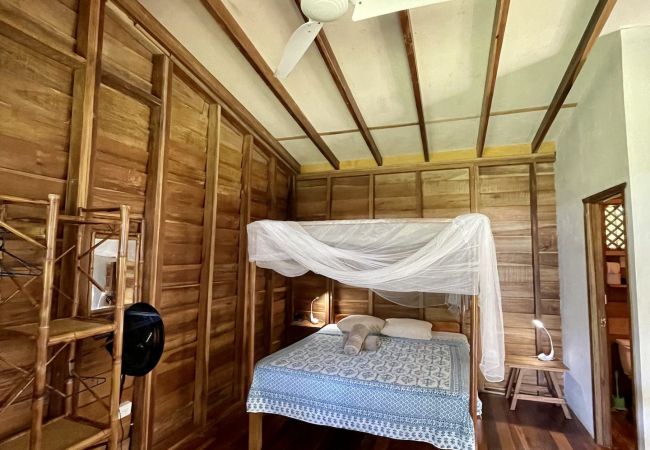 Bungalow in Playa Chiquita - Bungalow del Mar Bungalow in Playa Chiquita - Bungalow del Mar