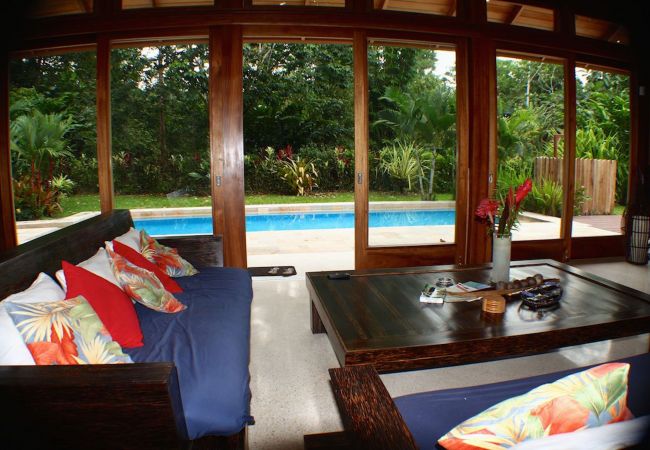 Ferienhaus in Playa Chiquita - Deluxe Pool Jungle Beach Haus - Casa Ambar