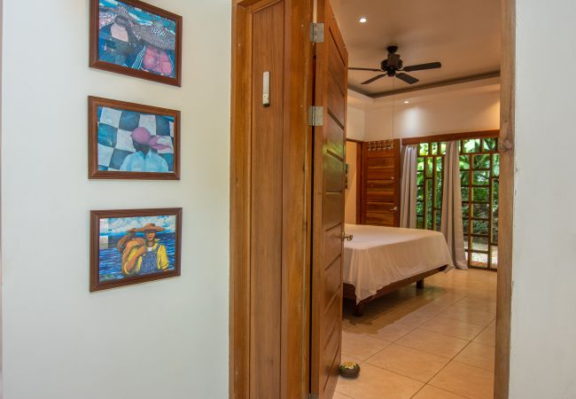 Ferienhaus in Playa Chiquita - Deluxe Pool Jungle Beach Haus - Casa Ambar Ferienhaus in Playa Chiquita - Deluxe Pool Jungle Beach Haus - Casa Ambar
