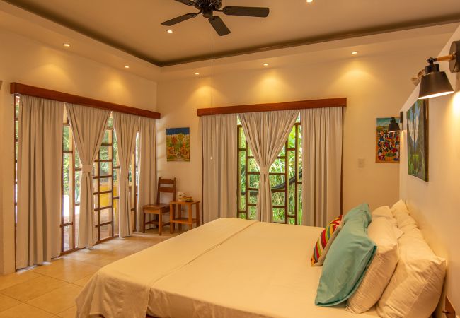 Ferienhaus in Playa Chiquita - Deluxe Pool Jungle Beach Haus - Casa Ambar Ferienhaus in Playa Chiquita - Deluxe Pool Jungle Beach Haus - Casa Ambar
