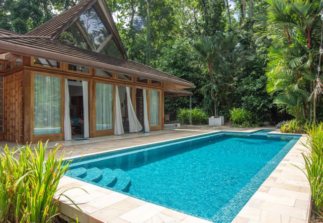 Ferienhaus in Playa Chiquita - Deluxe Pool Jungle Beach Haus - Casa Ambar Ferienhaus in Playa Chiquita - Deluxe Pool Jungle Beach Haus - Casa Ambar