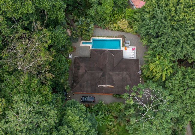 Ferienhaus in Playa Chiquita - Deluxe Pool Jungle Beach Haus - Casa Ambar Ferienhaus in Playa Chiquita - Deluxe Pool Jungle Beach Haus - Casa Ambar