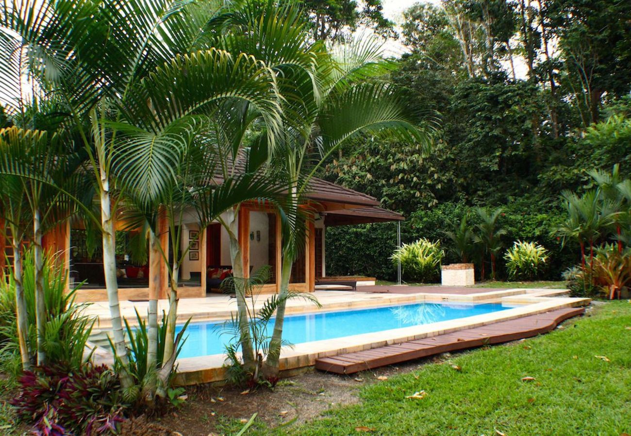 Ferienhaus in Playa Chiquita - Deluxe Pool Jungle Beach Haus - Casa Ambar