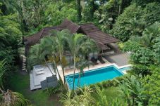 Ferienhaus in Playa Chiquita - Deluxe Pool Jungle Beach Haus - Casa...