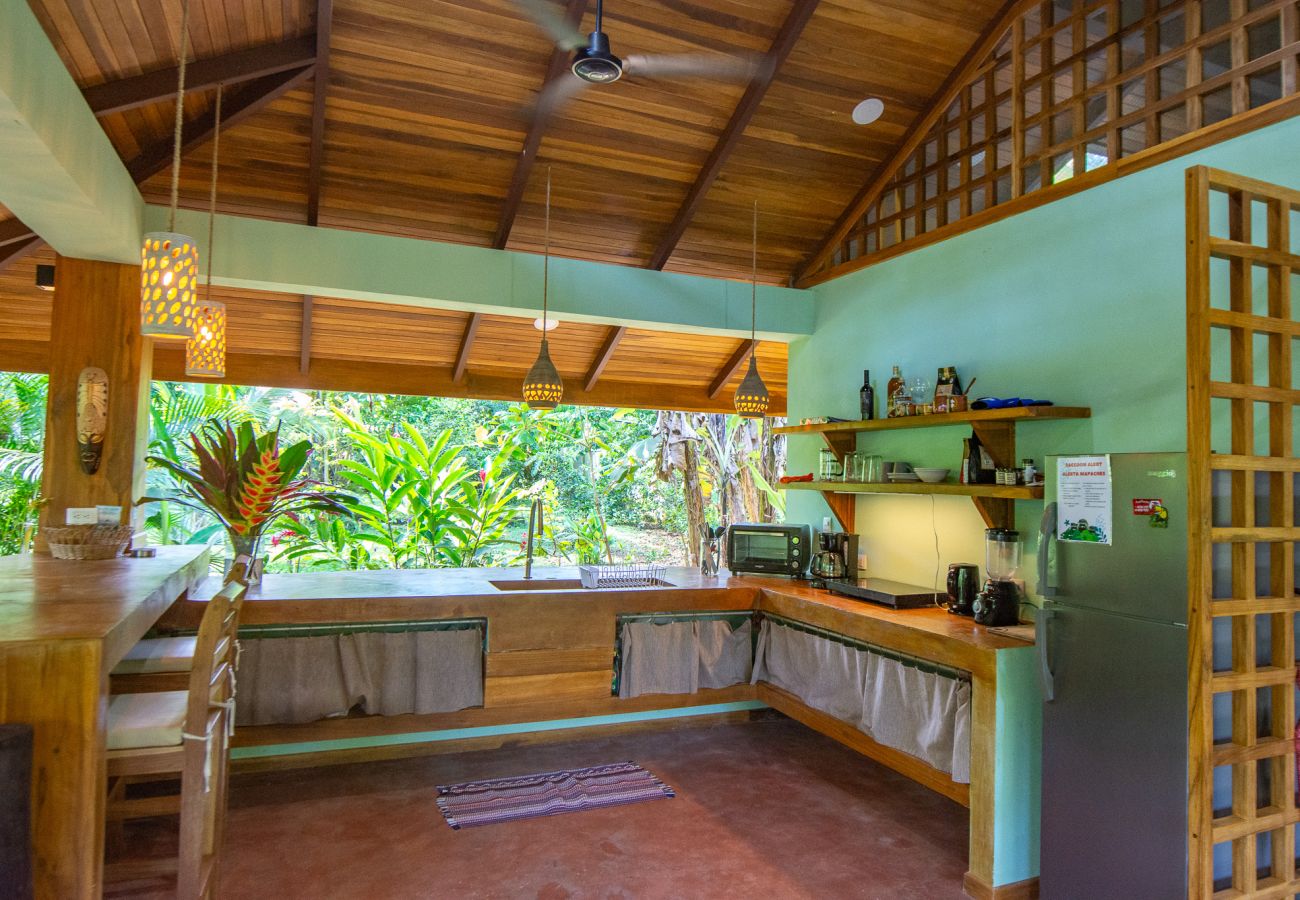 Bungalow in Playa Chiquita - Macaw Chiquita Beach Casitas 