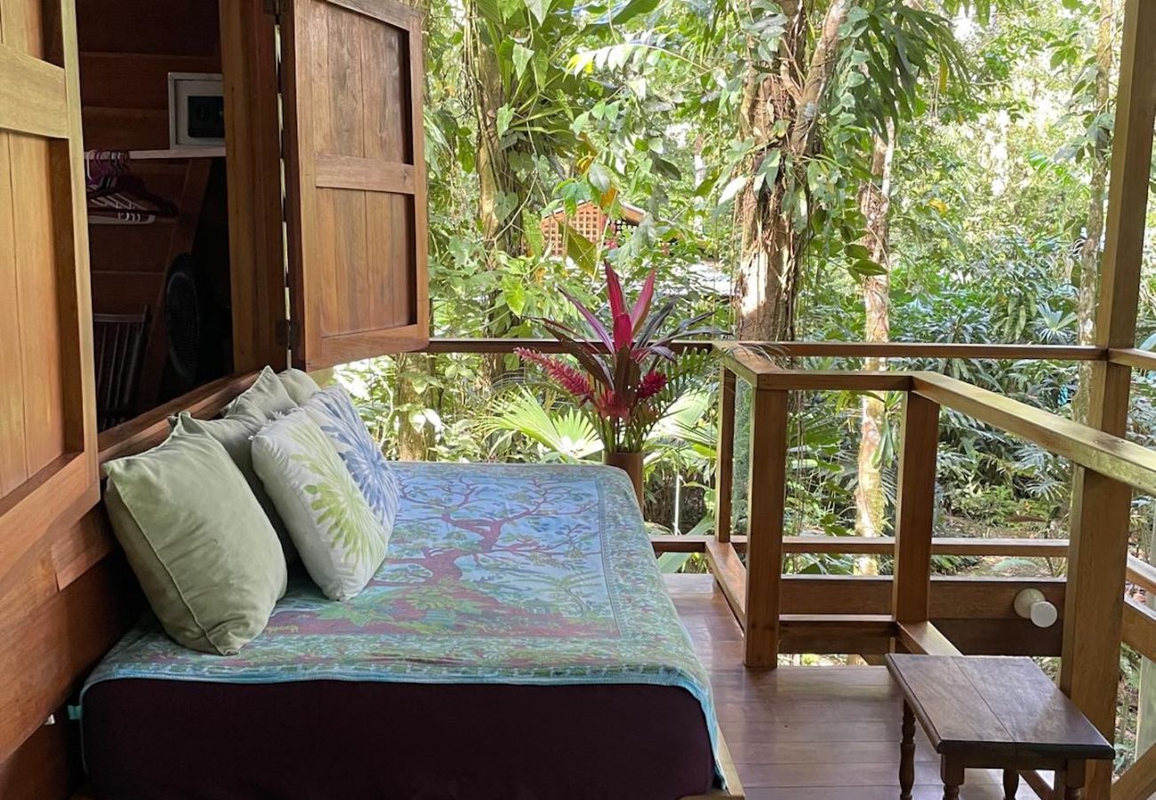 Bungalow in Manzanillo - Tranquila y Casonita: 2 Jungle Cottages for nature lovers sleeps 4