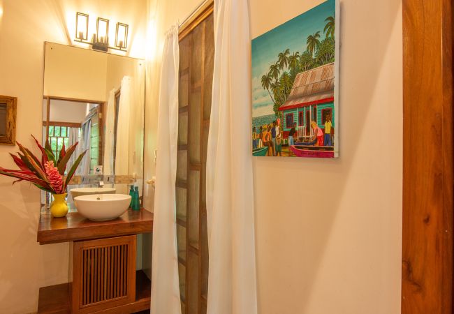 Maison à Playa Chiquita - Piscine de luxe Jungle Beach House - Casa Ambar Maison à Playa Chiquita - Piscine de luxe Jungle Beach House - Casa Ambar