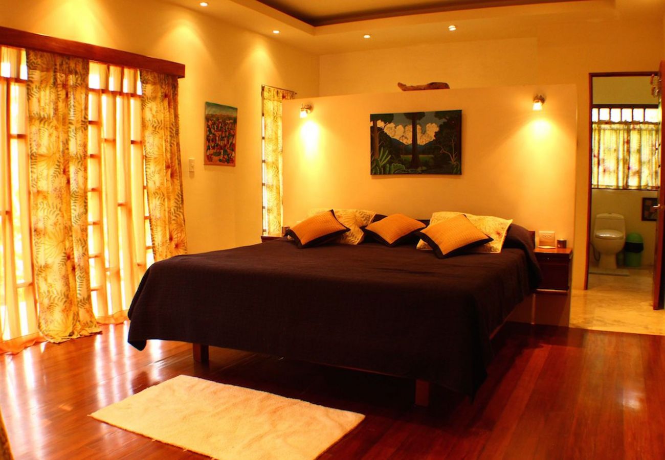 Maison à Playa Chiquita - Piscine de luxe Jungle Beach House - Casa Ambar