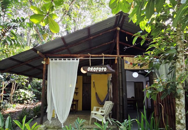 Bungalow à Playa Chiquita - Rustic Caribbean Studio surrounded by nature!