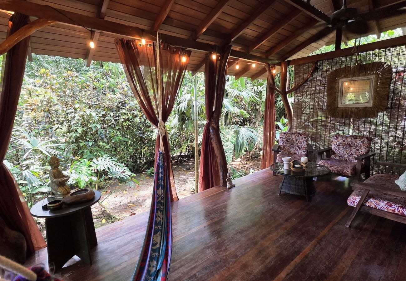 House in Playa Chiquita - Tin Roof- Romantic Jungle House with AC steps to Playa Chiquita