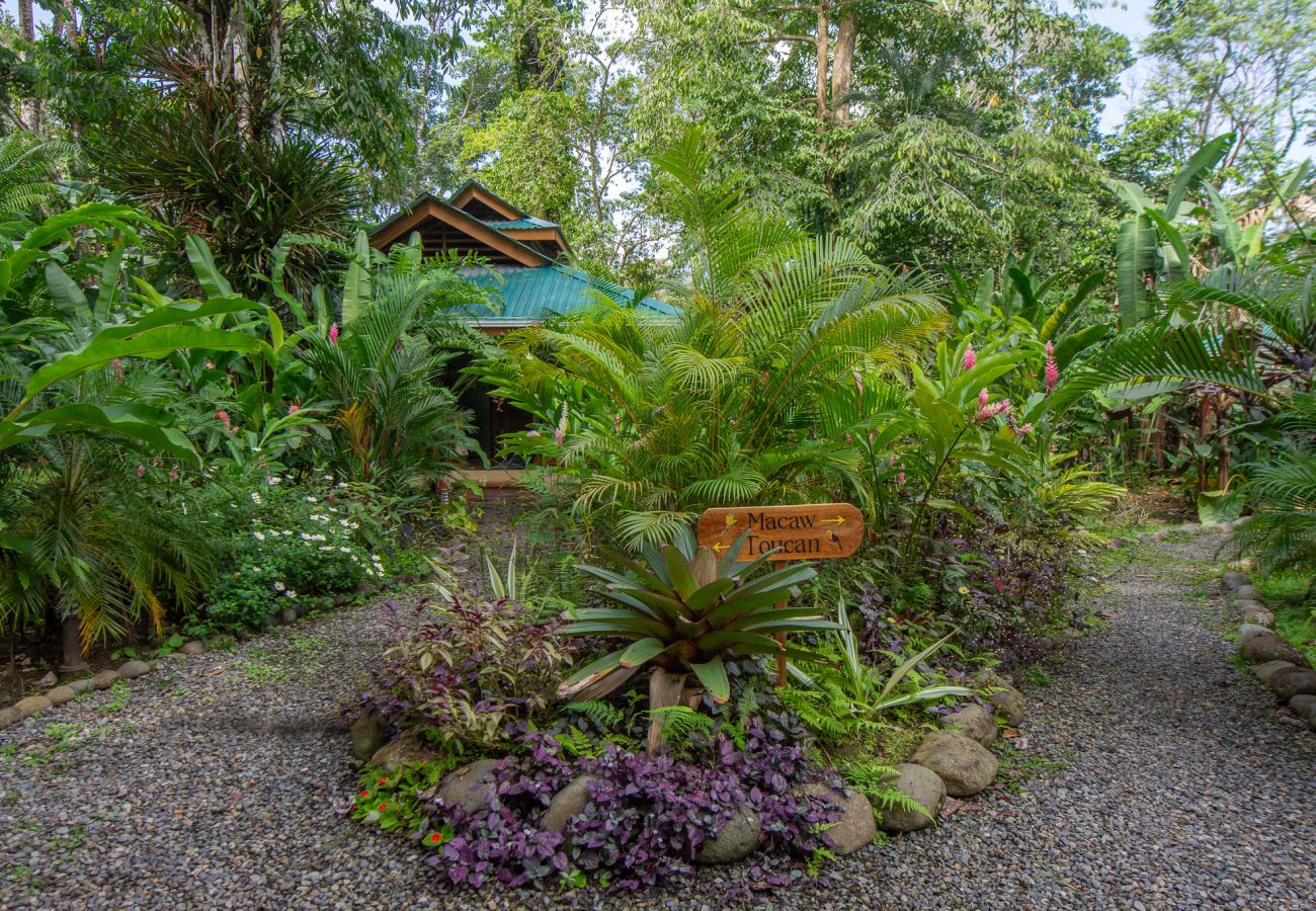 Bungalow in Playa Chiquita - Chiquita Beach Casitas